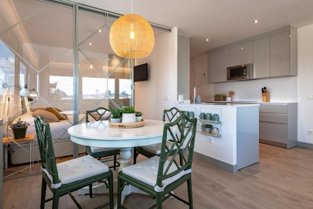 2 Bedrooms 1 Bathroom Furnished - Justicia - Incredible Views - Mintystay Madrid Extérieur photo